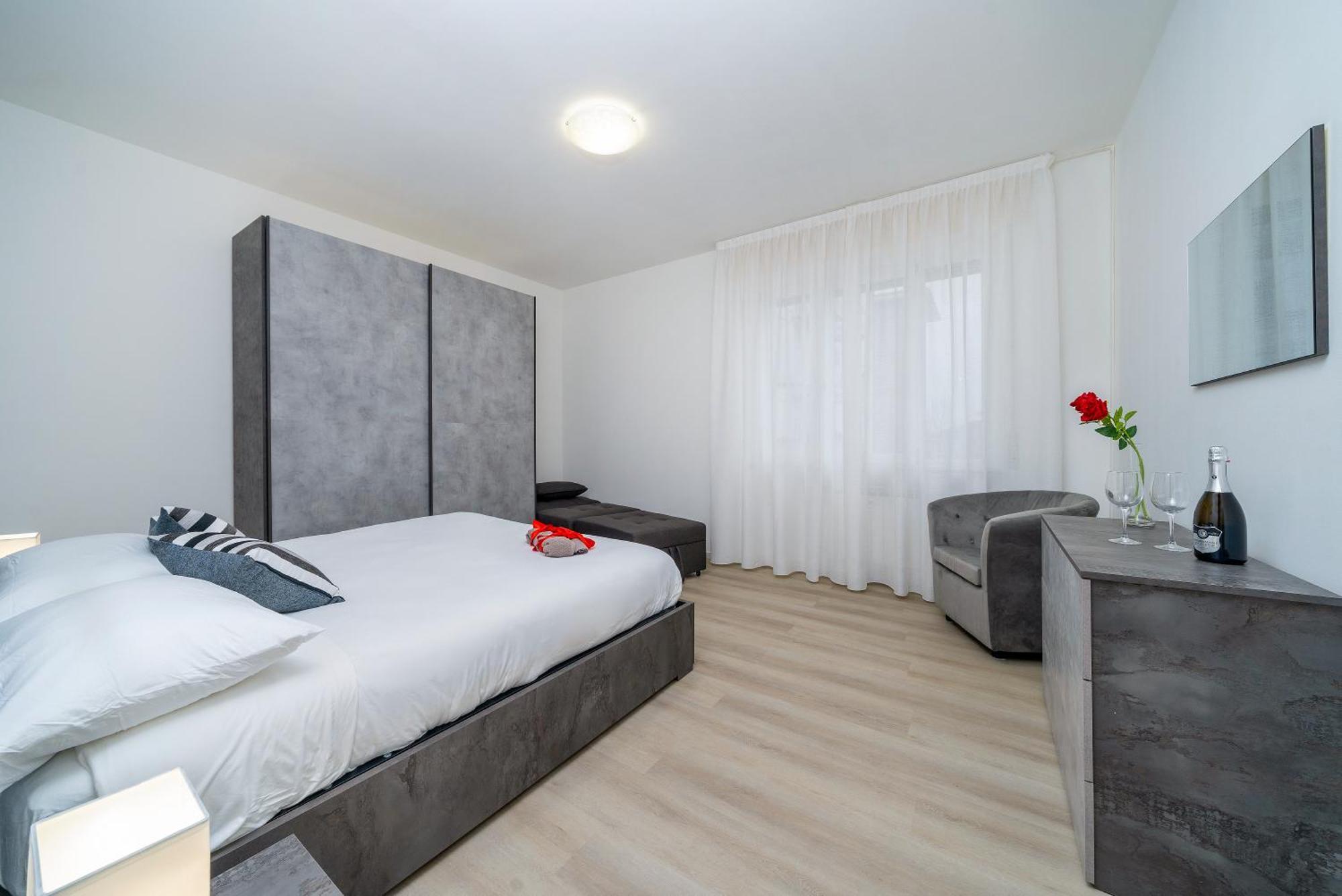 Marino'S Apartment Удине Экстерьер фото